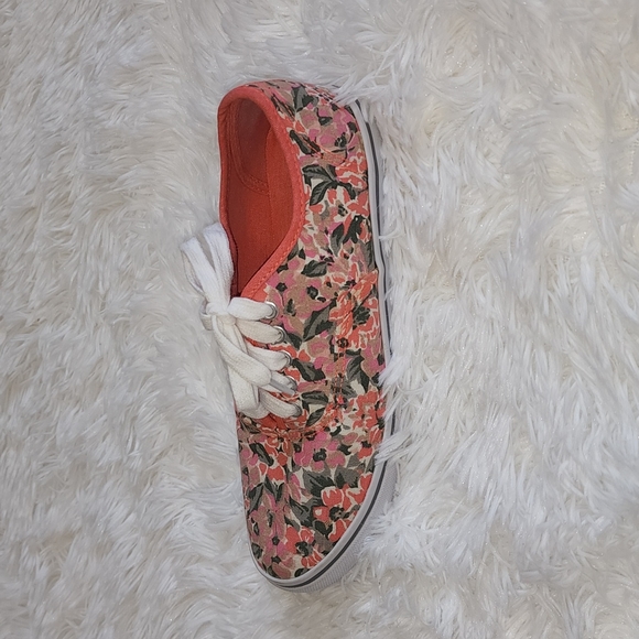 AEROPOSTALE  floral shoes - Picture 3 of 8